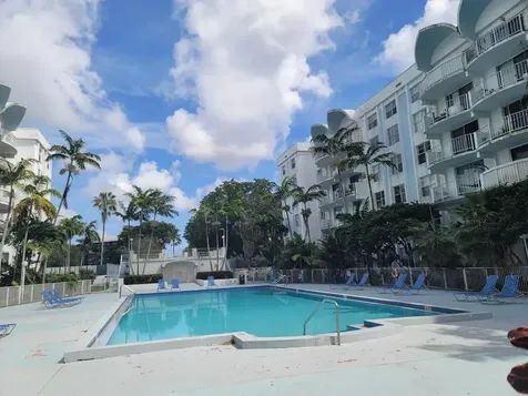 492 NW 165th Street Road Miami FL 33169
