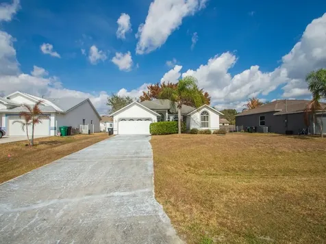 5718 Nw North Macedo Boulevard Port Saint Lucie FL 34983