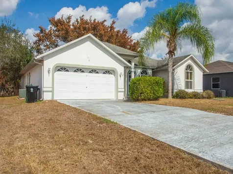 5718 Nw North Macedo Boulevard Port Saint Lucie FL 34983