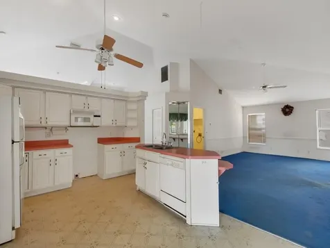 5718 Nw North Macedo Boulevard Port Saint Lucie FL 34983
