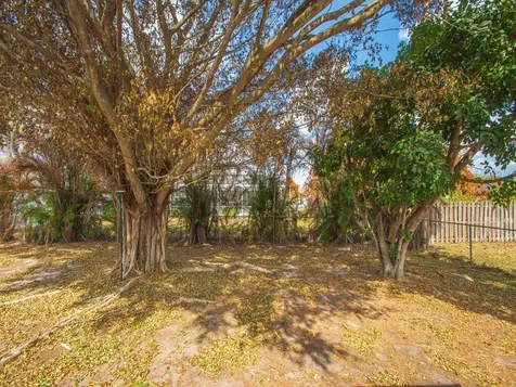 5718 Nw North Macedo Boulevard Port Saint Lucie FL 34983