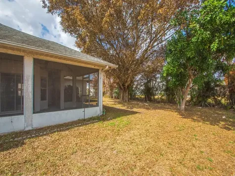 5718 Nw North Macedo Boulevard Port Saint Lucie FL 34983