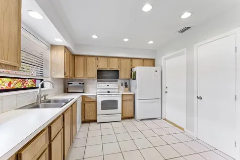 9860 Pecan Tree Drive Boynton Beach FL 33436