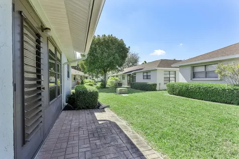 9860 Pecan Tree Drive Boynton Beach FL 33436