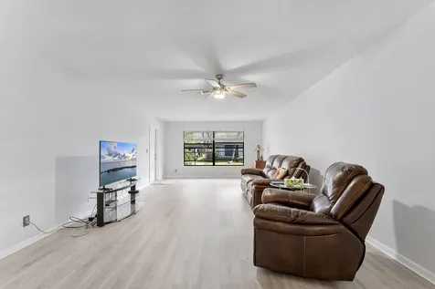 9860 Pecan Tree Drive Boynton Beach FL 33436