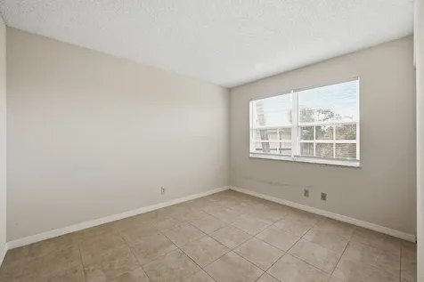 1502 SE Royal Green Circle Port Saint Lucie FL 34952