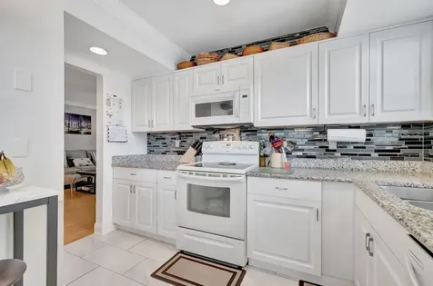 17 Colonial Club Drive Boynton Beach FL 33435