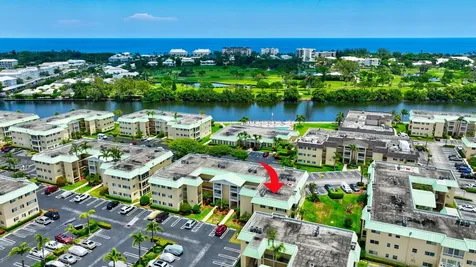 17 Colonial Club Drive Boynton Beach FL 33435