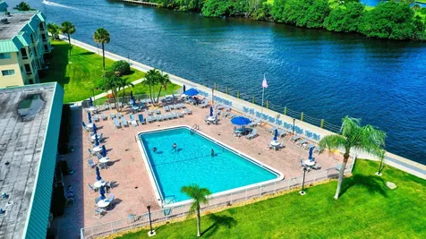 17 Colonial Club Drive Boynton Beach FL 33435