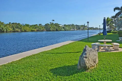 17 Colonial Club Drive Boynton Beach FL 33435