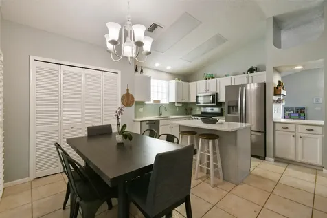 409 Woodview Circle Palm Beach Gardens FL 33418