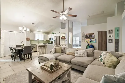 409 Woodview Circle Palm Beach Gardens FL 33418