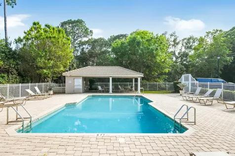 409 Woodview Circle Palm Beach Gardens FL 33418
