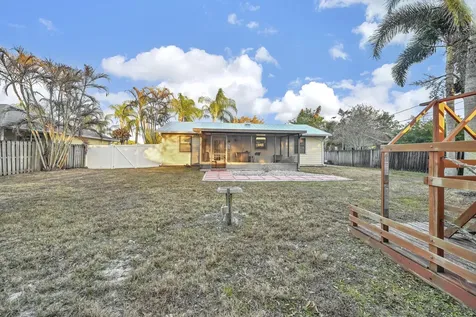 626 Sw Cynthia Street Port Saint Lucie FL 34983