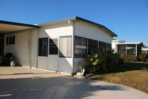 39016 Gayle Bay Boynton Beach FL 33436
