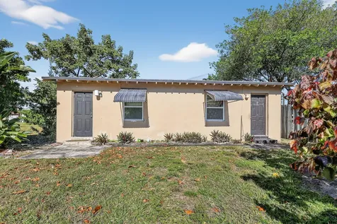 411 Columbus Parkway Hollywood FL 33021