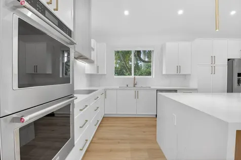 5537 NW 21st Way Boca Raton FL 33496