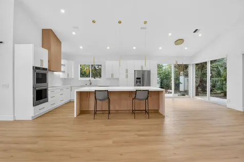 5537 NW 21st Way Boca Raton FL 33496
