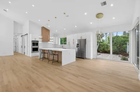 5537 NW 21st Way Boca Raton FL 33496
