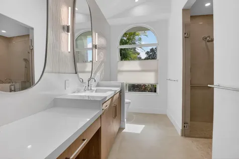 5537 NW 21st Way Boca Raton FL 33496