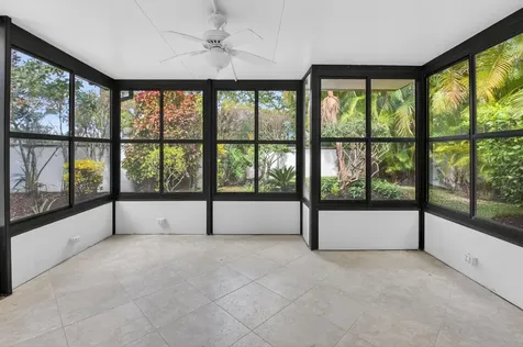 5537 NW 21st Way Boca Raton FL 33496