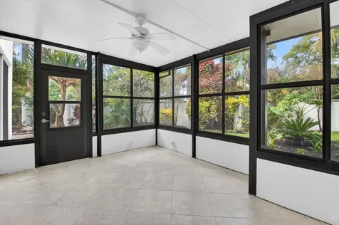 5537 NW 21st Way Boca Raton FL 33496