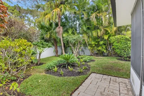 5537 NW 21st Way Boca Raton FL 33496