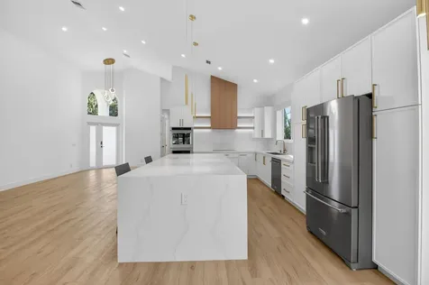 5537 NW 21st Way Boca Raton FL 33496