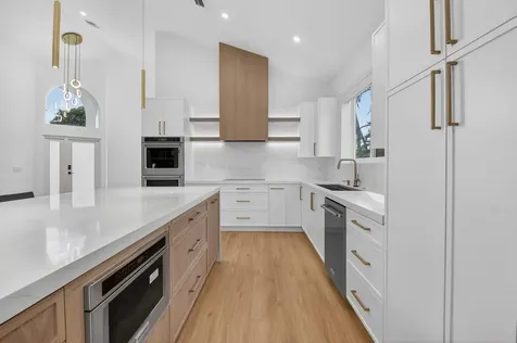 5537 NW 21st Way Boca Raton FL 33496