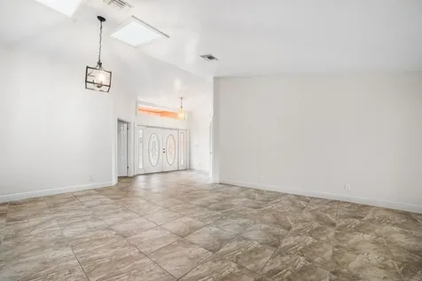 2500 Lake Josephine Drive Sebring FL 33875