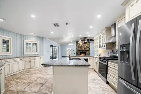2500 Lake Josephine Drive Sebring FL 33875