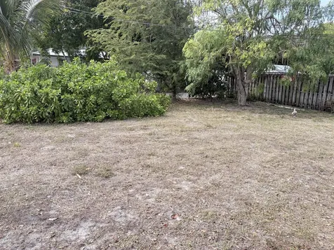 213 SE 9th Street Delray Beach FL 33483