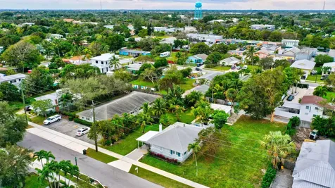 320 Se 4th Avenue Delray Beach FL 33483