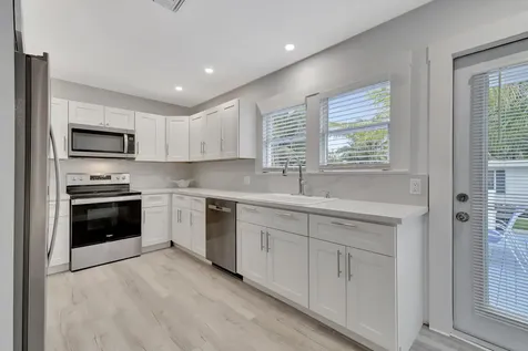 320 Se 4th Avenue Delray Beach FL 33483