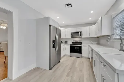320 Se 4th Avenue Delray Beach FL 33483
