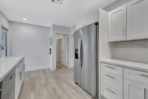 320 Se 4th Avenue Delray Beach FL 33483