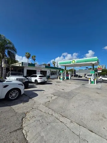 3198 S Dixie Highway Miami FL 33133