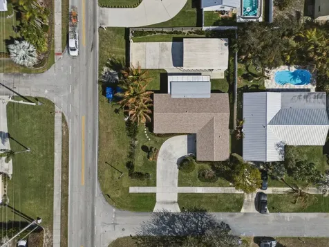 102 Chapel Lane Tequesta FL 33469