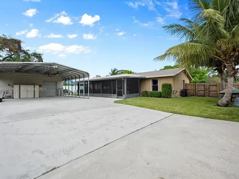 102 Chapel Lane Tequesta FL 33469