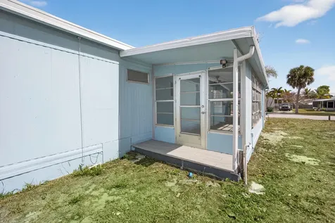 8420 Se Eagle Avenue Hobe Sound FL 33455
