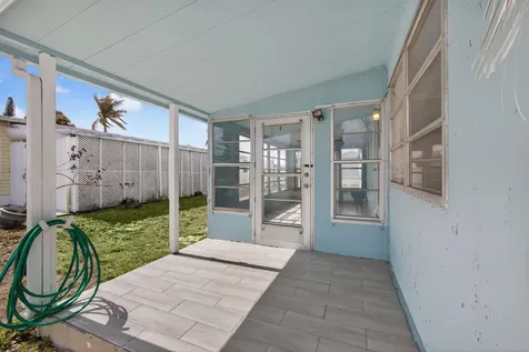 8420 Se Eagle Avenue Hobe Sound FL 33455