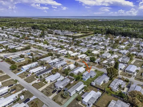 8420 Se Eagle Avenue Hobe Sound FL 33455