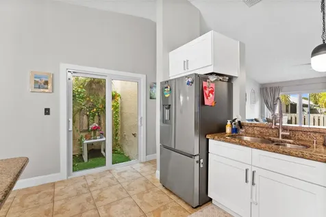 5157 Nw 11th Lane Deerfield Beach FL 33064