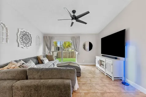5157 Nw 11th Lane Deerfield Beach FL 33064