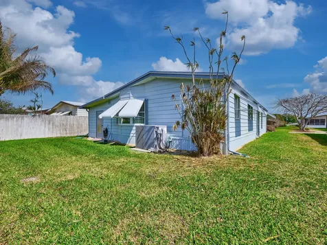 7626 Se Independence Avenue Hobe Sound FL 33455
