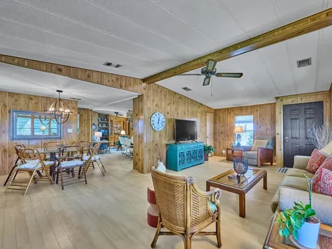 7626 Se Independence Avenue Hobe Sound FL 33455