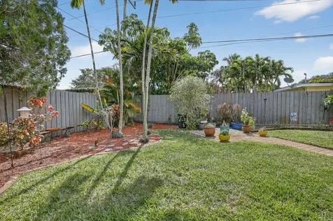 882 Azalea Court Plantation FL 33317