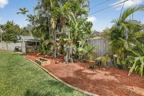 882 Azalea Court Plantation FL 33317