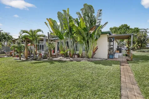 882 Azalea Court Plantation FL 33317