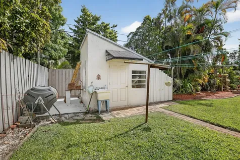 882 Azalea Court Plantation FL 33317